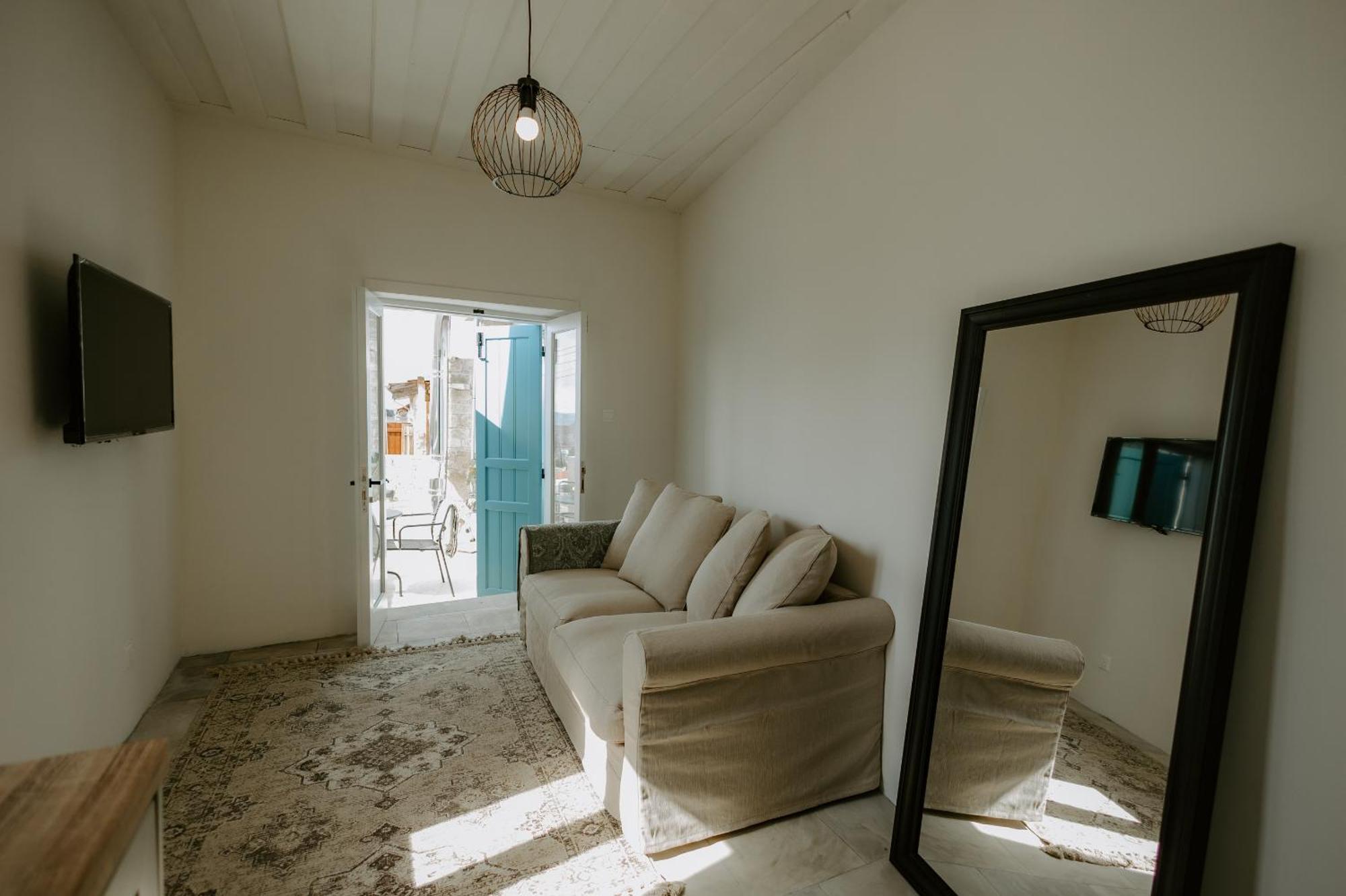Smaragda's Guest * Limassol
